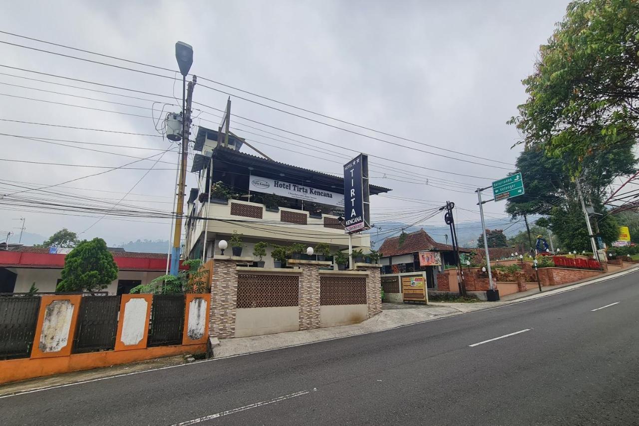 Capital O 93250 Hotel Tirta Kencana 2 Baturaden Banyumas Exterior foto